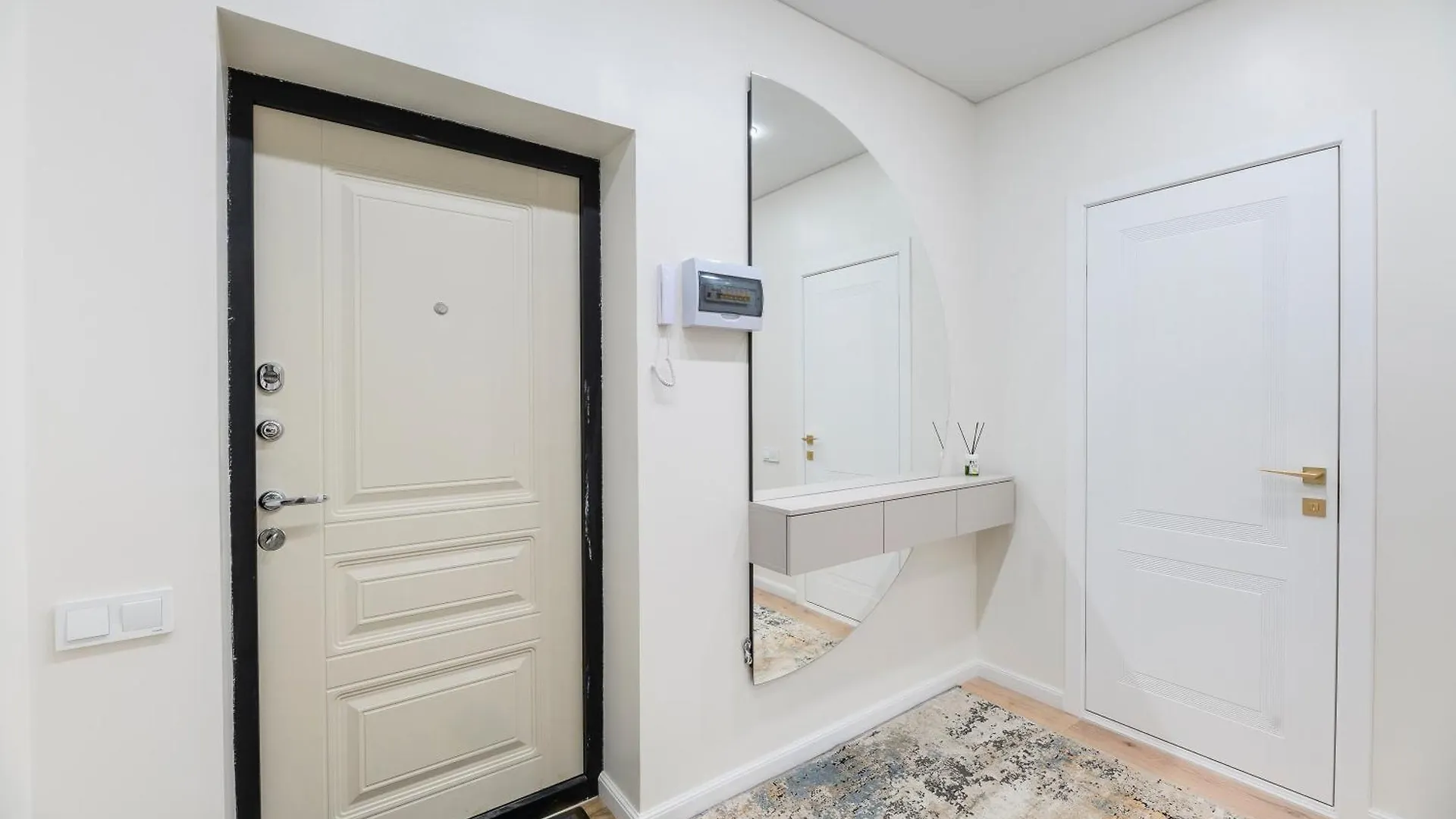 Apartment Стильная 2Х Комнатная Квартира В Жк Green City 122 Almaty